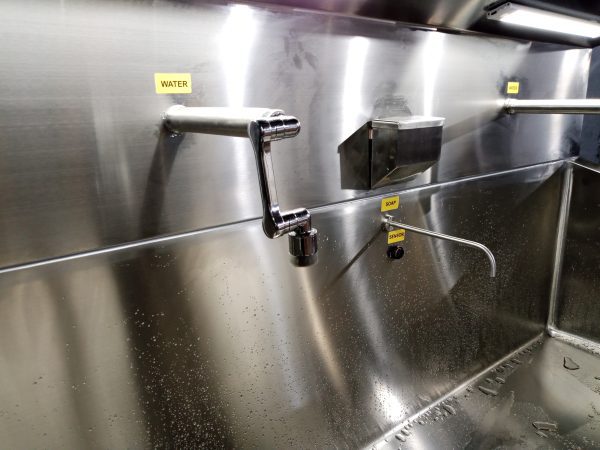 Scrub Up Station 3 Person ScrubSteel 3P - Image 3